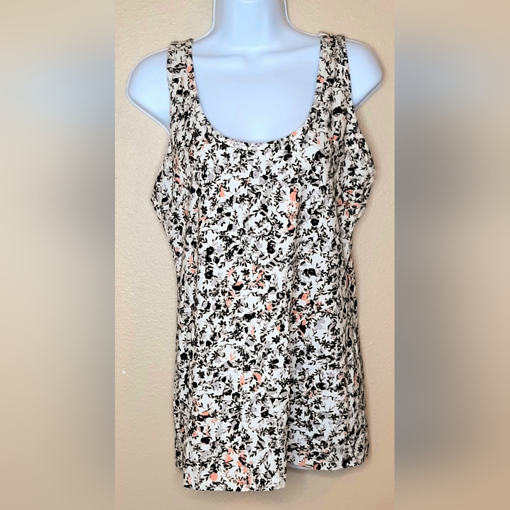 Maurices Tank Top sz. LG. Cream with black and pink flowers A5111322